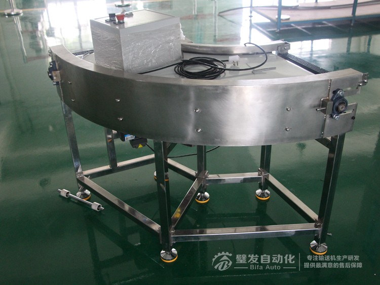 整機(jī)不銹鋼白色食品級皮帶90度轉(zhuǎn)彎機(jī)