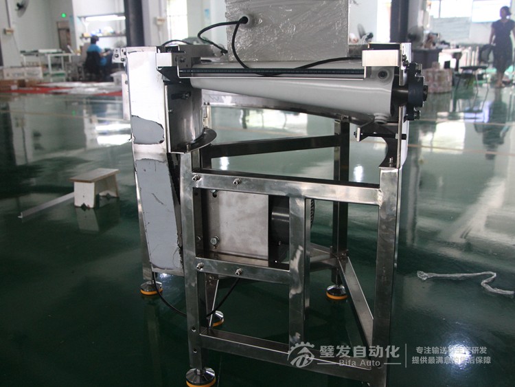 整機(jī)不銹鋼白色食品級皮帶90度轉(zhuǎn)彎機(jī)